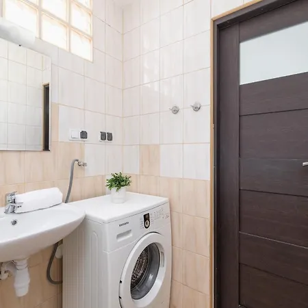 Apartament Rodzinny Z Dwiema Sypialniami Blisko Centrum Krakowa By Renters * 크라쿠프
