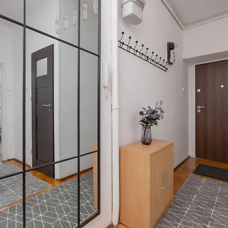 아파트 Apartament Rodzinny Z Dwiema Sypialniami Blisko Centrum Krakowa By Renters *