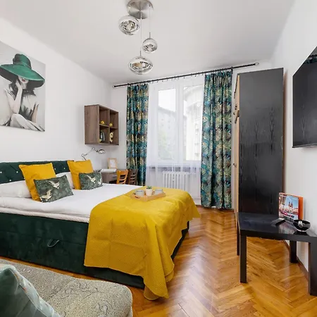 아파트 Apartament Rodzinny Z Dwiema Sypialniami Blisko Centrum Krakowa By Renters 크라쿠프